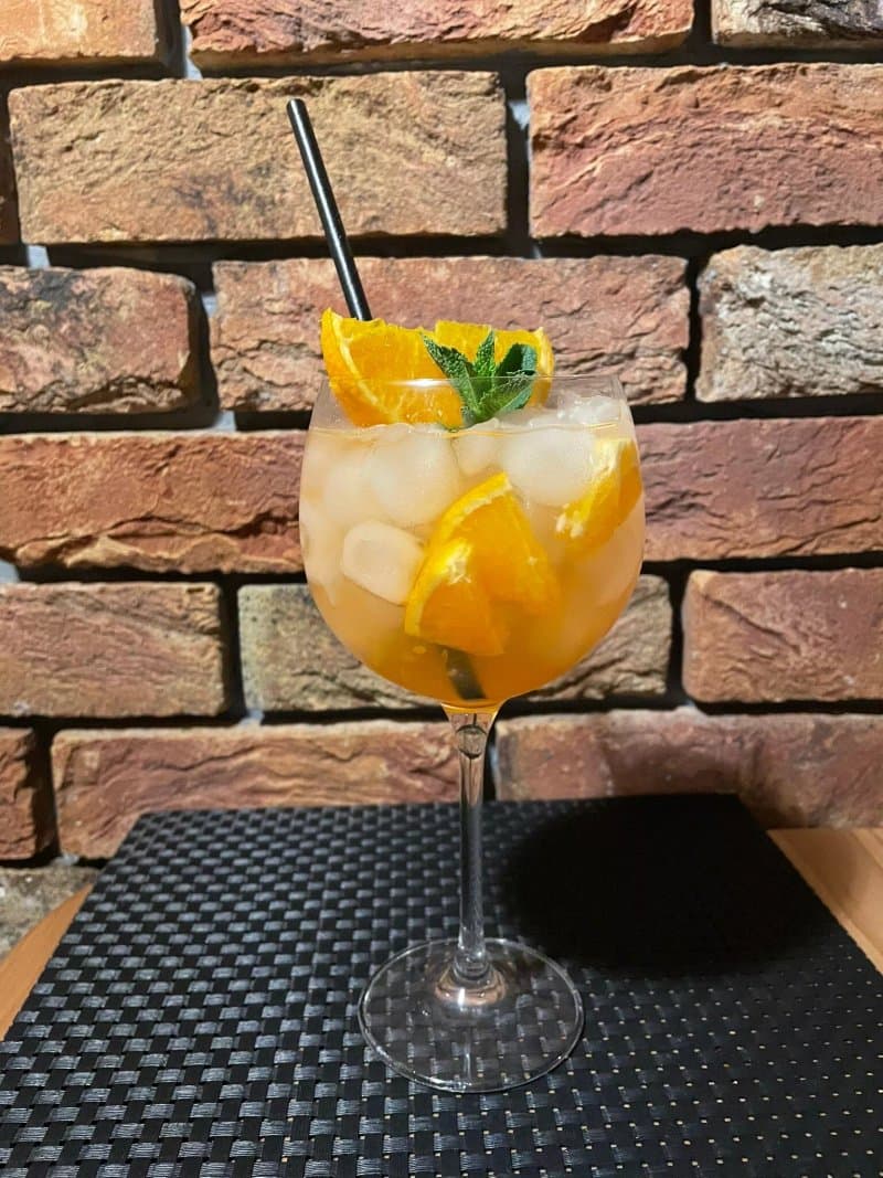 Sova - Karaoke Bar
