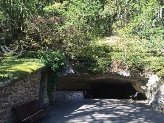 Rouffignac Cave