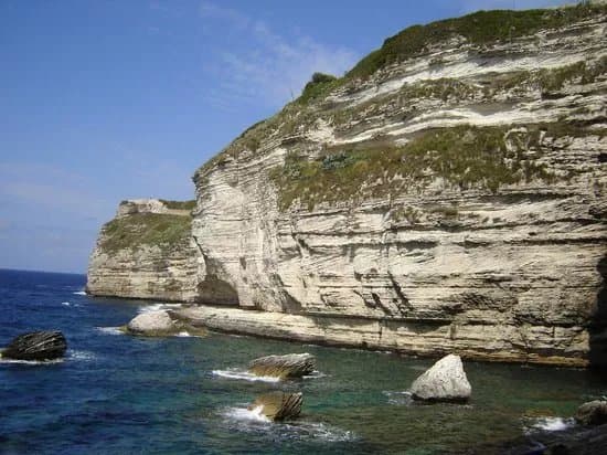 Bonifacio cliffs and caves