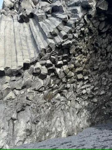 Hálsanefshellir Cave