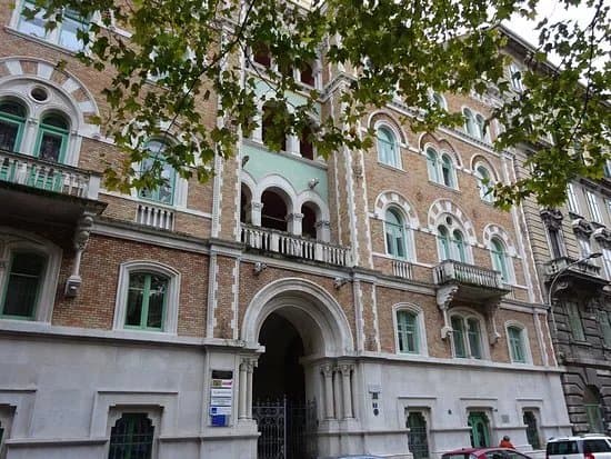 Kuca Veneziana i ulica Dolac