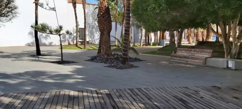 Plaza Cruz De Los Caidos