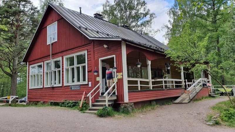 Maunulan luontopolku - Nature Trail