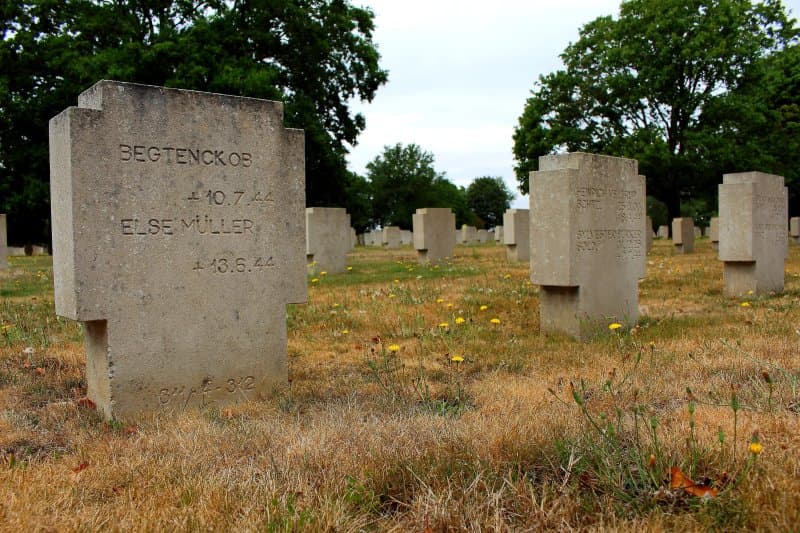 Champigny-Saint-Andre German War Cemetery