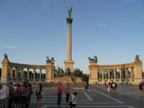Budapest Guide - Tours
