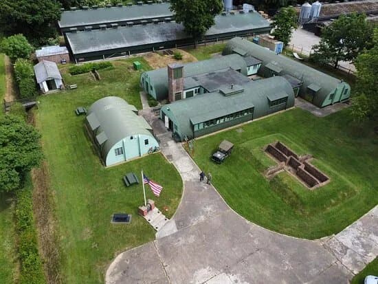 95th Bomb Group Museum - The Red Feather Club