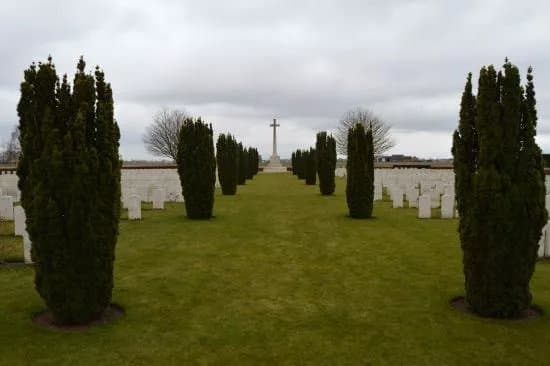 Mendinghem Military Cemetery