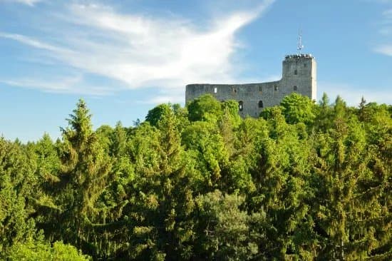 Castle ruins in Radyne