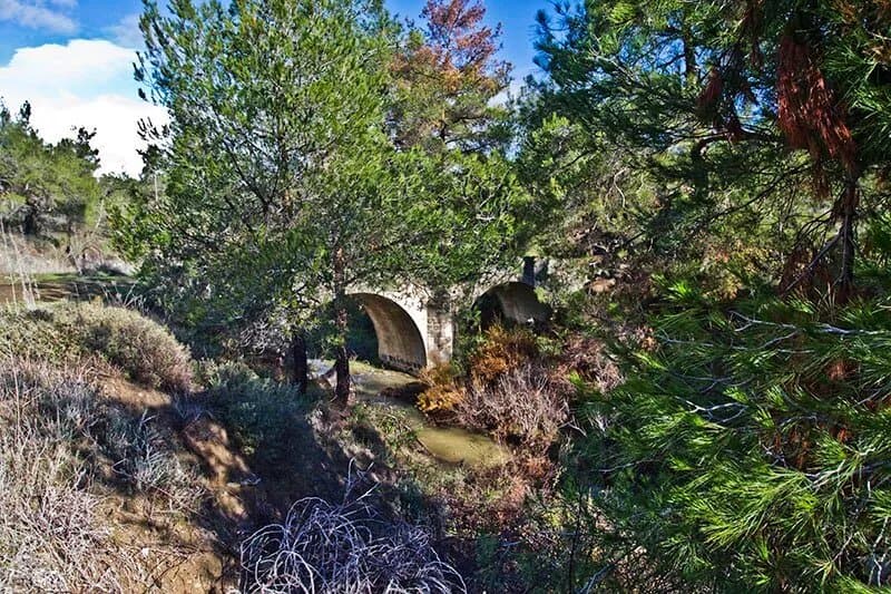 Delikipos Double Bridge