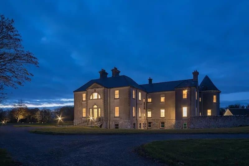 Historic Riverside Manor on 33 private acres