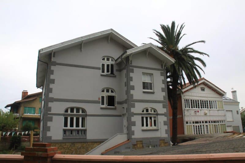 Ewan Surf House