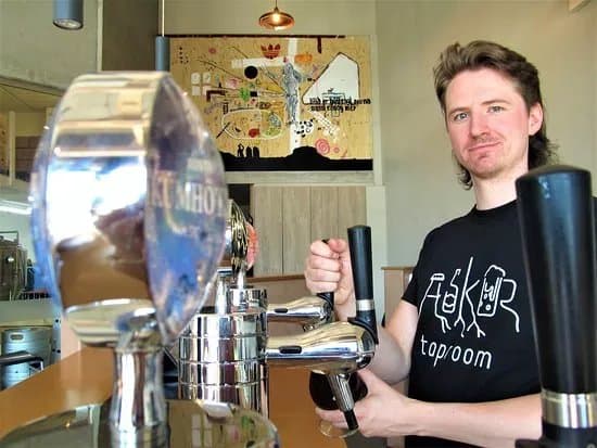 Askur Taproom - Taproom at Microbrewery
