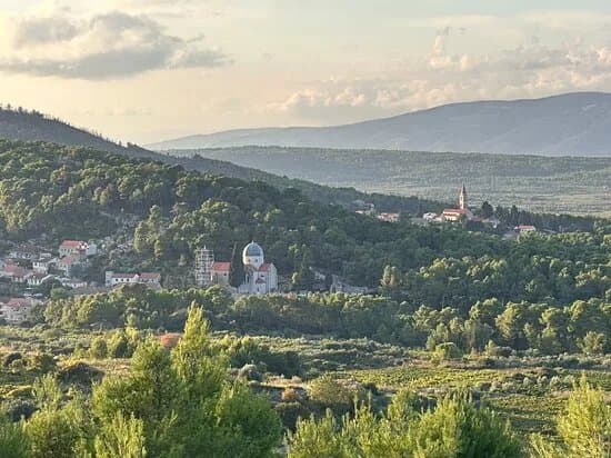 Taxi Hvar Deni