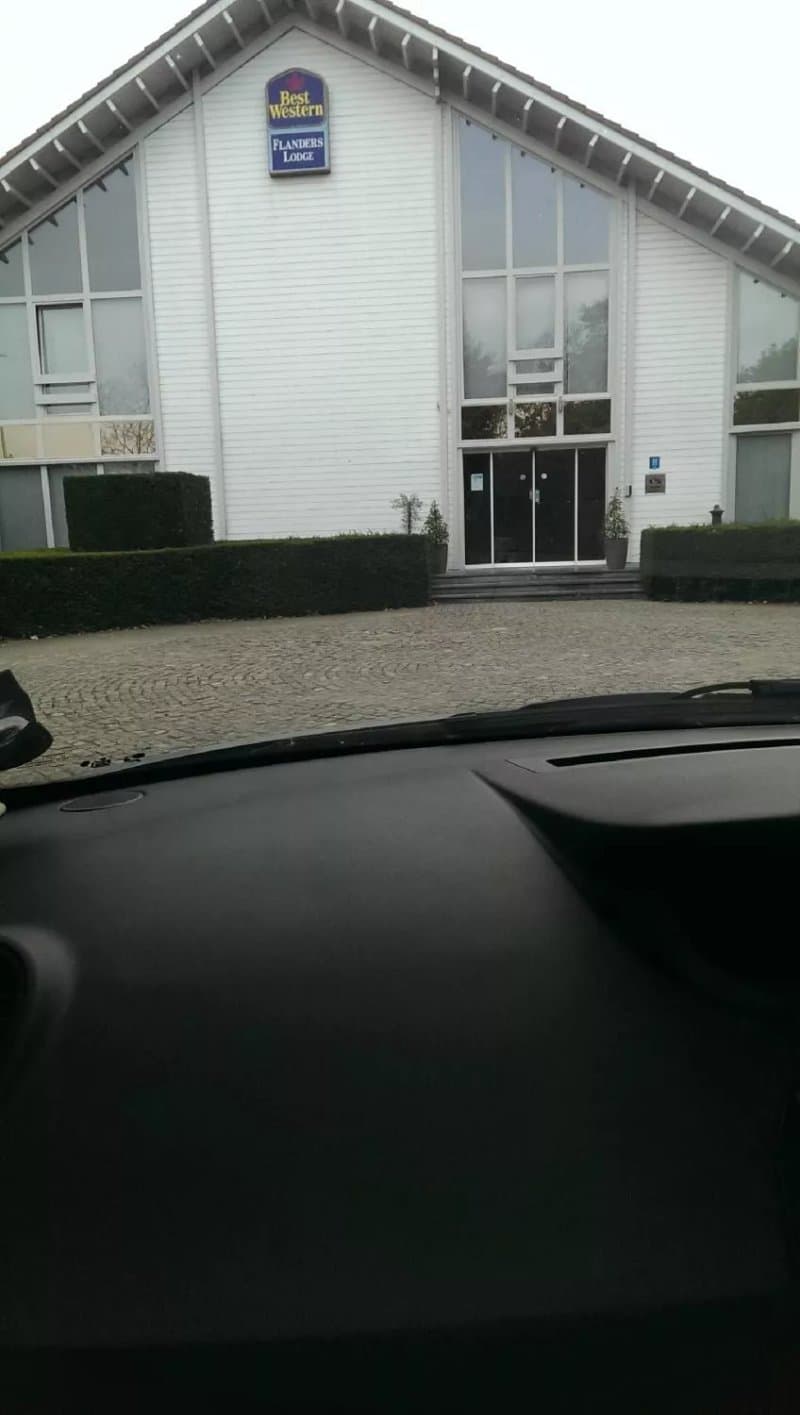 Flanders Inn