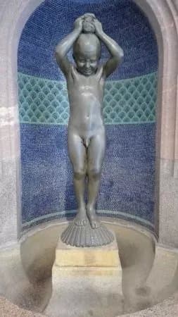 Brunnen "Badender Knabe"