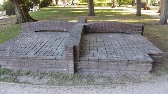 Ziegelsteinplastik