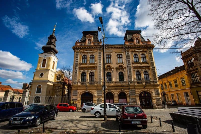 Palace of the Serbian Fabric Community