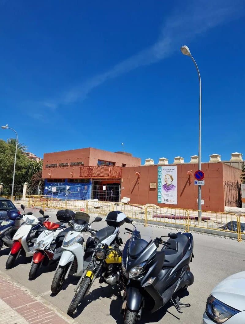Municipal Public Library Arroyo De La Miel
