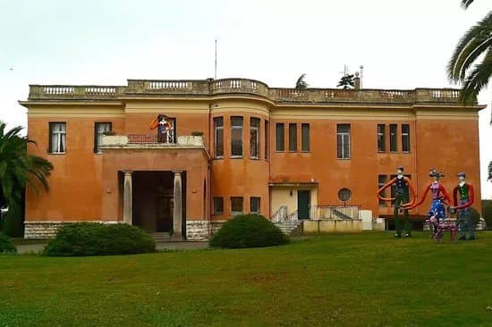 Musee International d'Art Naif Anatole-Jakovsky (Museum of Naive Art)