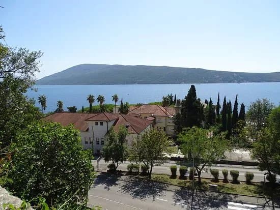 Savinska Dubrava Park