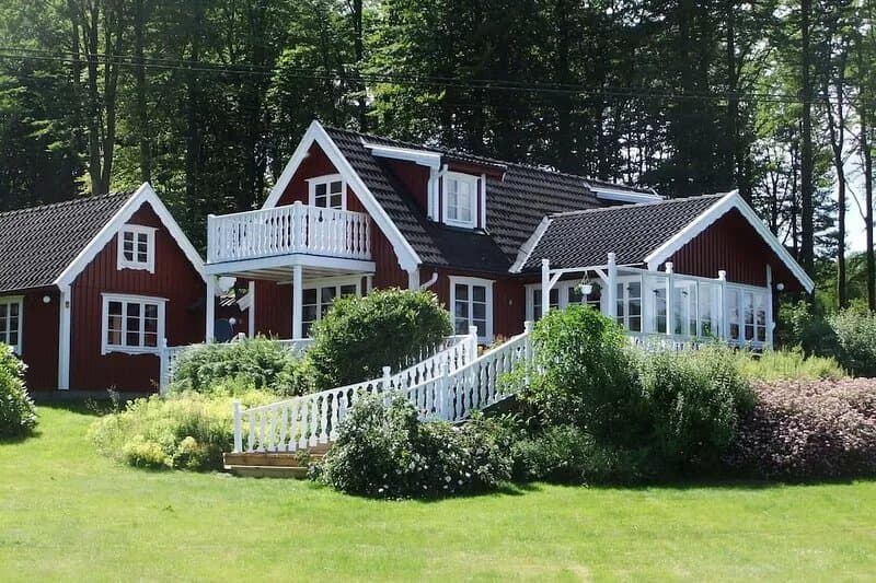 Very cozy house with sauna and a wonderful view in absolute secluded locatio