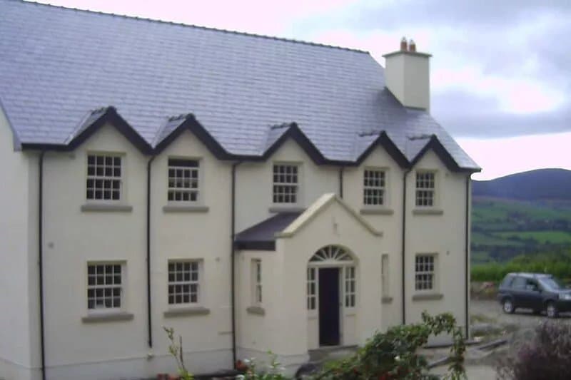 Family Friendly Spacious Home On Large Grounds With Panoramic Views