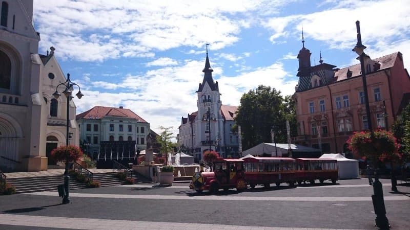 Kastelyszallo Szarkavar