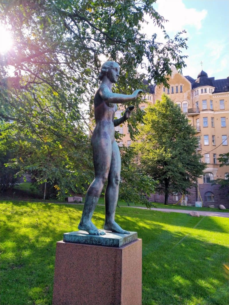 Convolvulus Statue