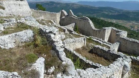 Castello di Bominaco