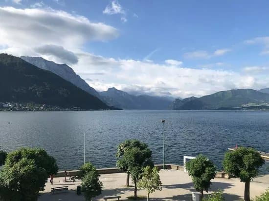 Esplanade am Traunsee