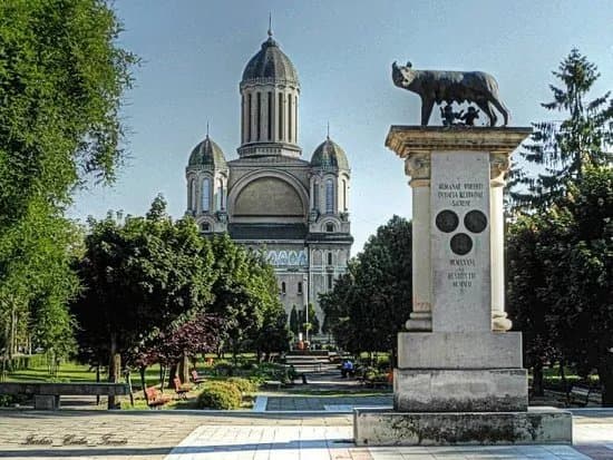 Lupa Capitolina Statue
