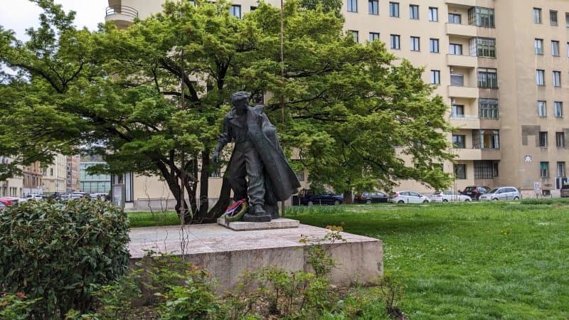 Monument to Illegals
