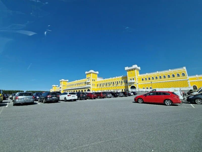 Restaurants & cafés