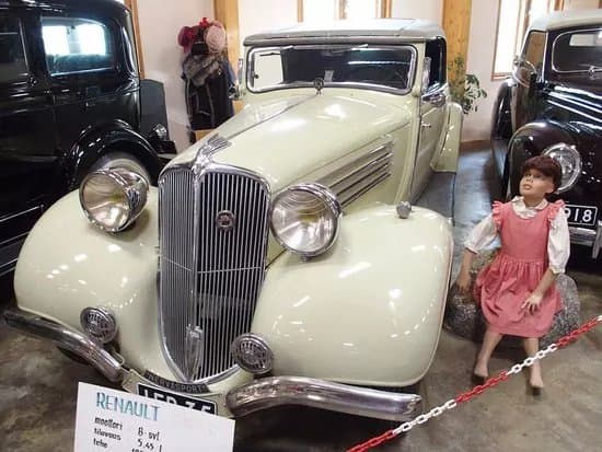 The Car Museum of Vehoniemi (Vehoniemen automuseo)