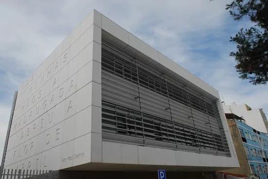 Biblioteca Municipal Ary dos Santos