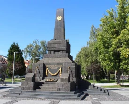 A monument to fallen soldiers of the Soviet Army