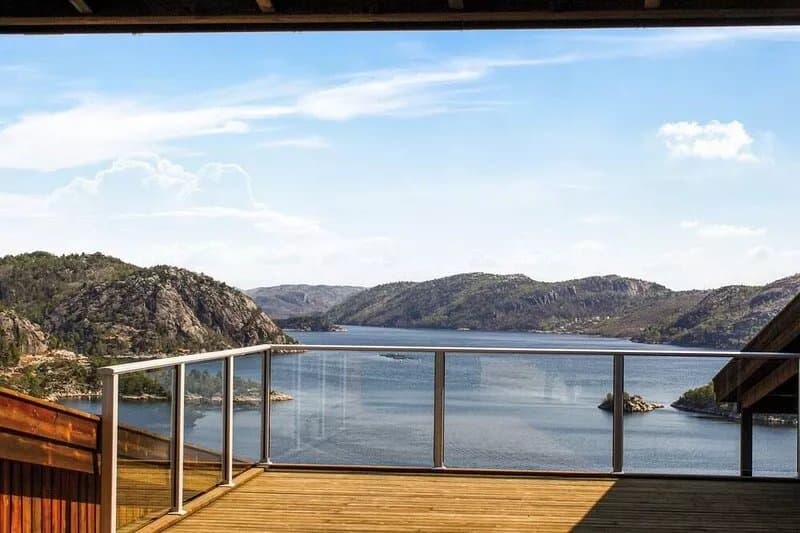 4 bedroom accommodation in Lyngdal