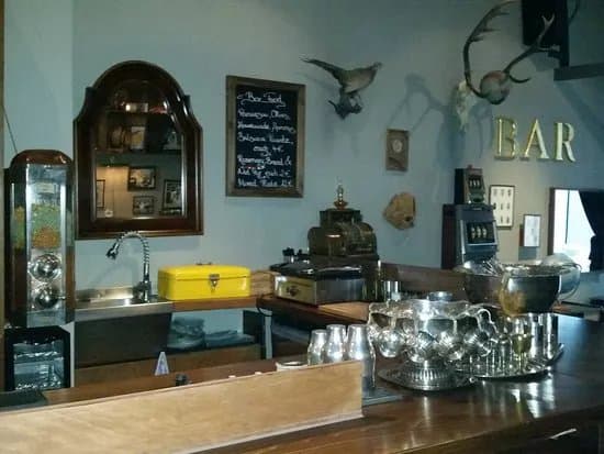 Hunky Dory Bar