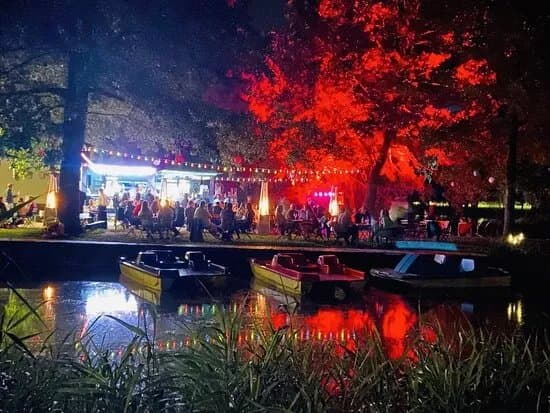 Bars & nightlife