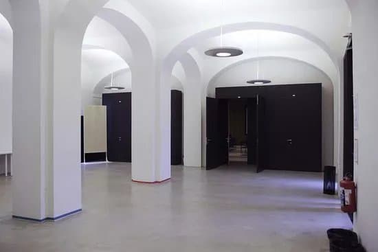 Vetrinjski dvor