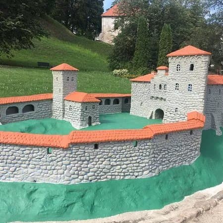 Castle Mound of the Knights