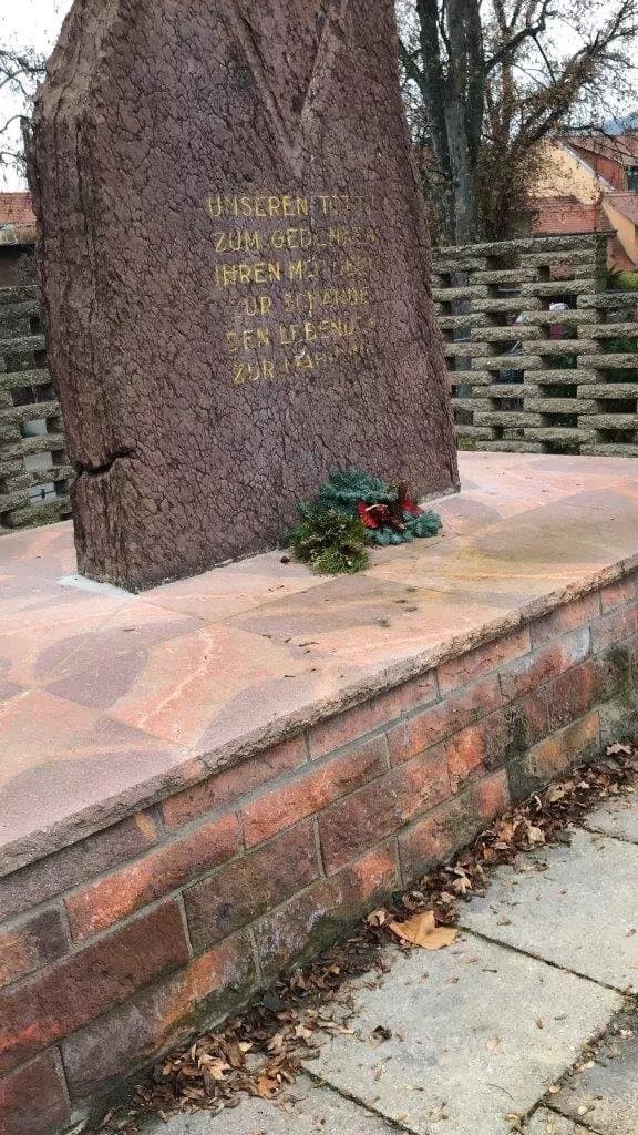 Denkmal der Opfer 1945