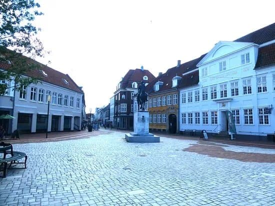 Rytterstatuen Af Christian X.