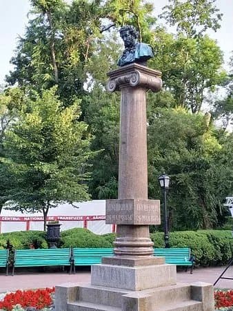 Monument to A.S. Pushkin