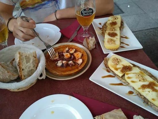 cafe-bar xuntanza-taperia