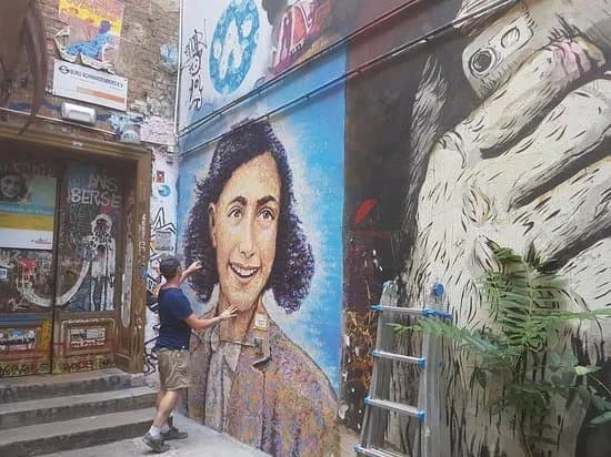 TOP OF BERLIN TOURS טופ אוף ברלין עם שמרי טוריס