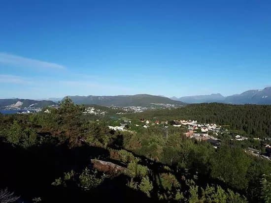 Hatlaasen and Lerstadnakken