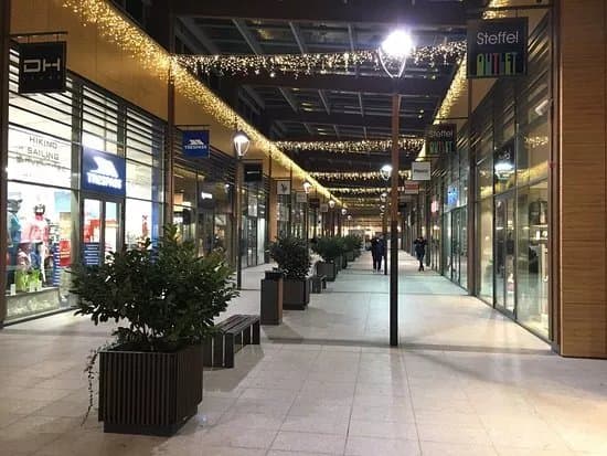 ONE Fashion Outlet Voderady