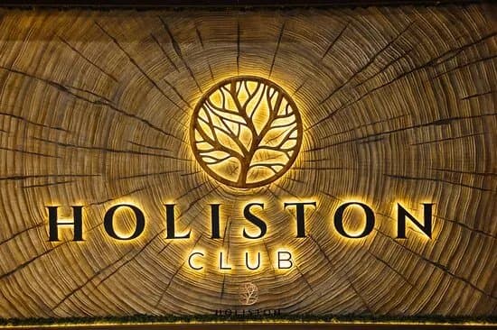 Holiston Club