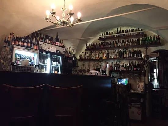 Koht/Moonshine Bar